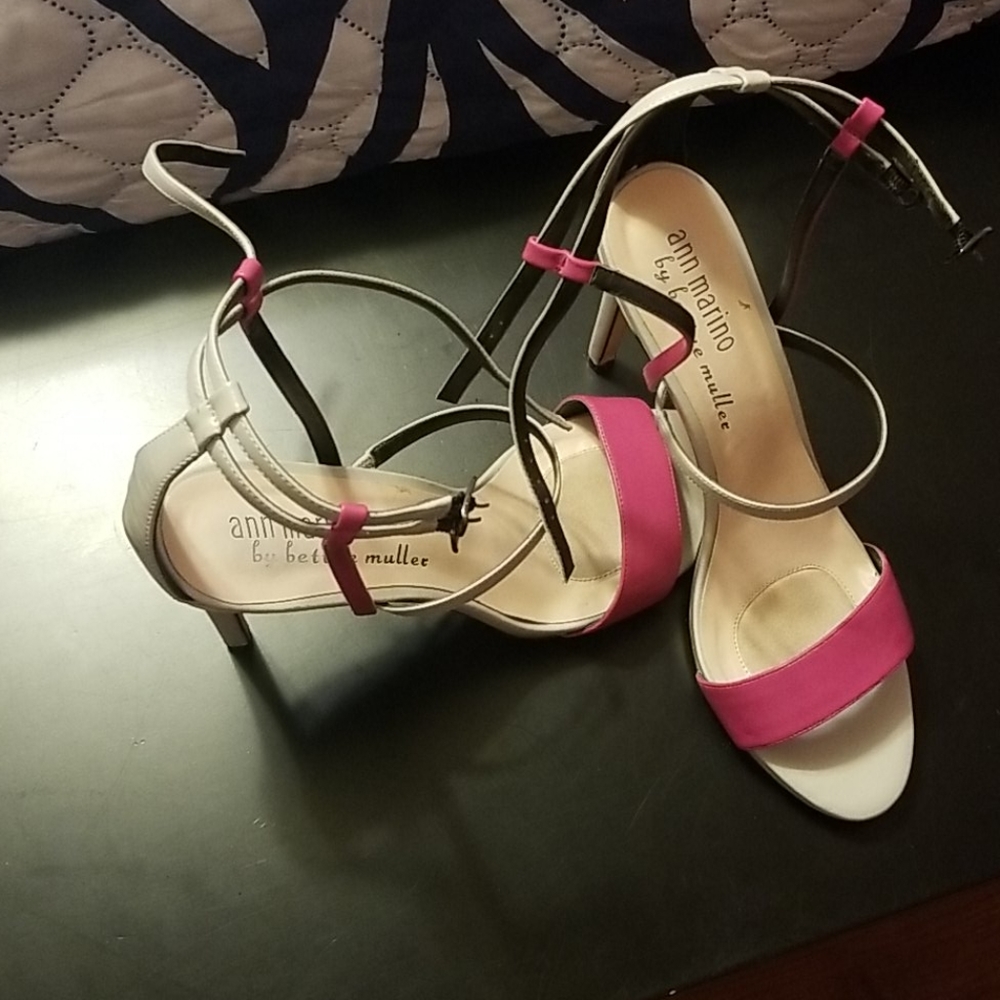 Sexy straps